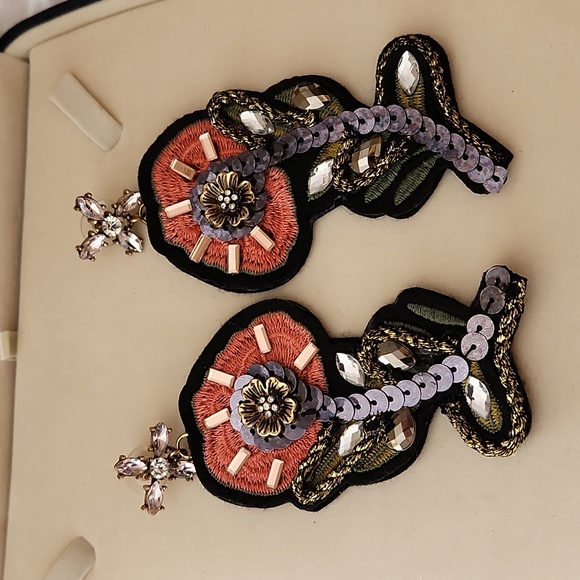 Aldo Statement Earrings - Picture 1 of 3
